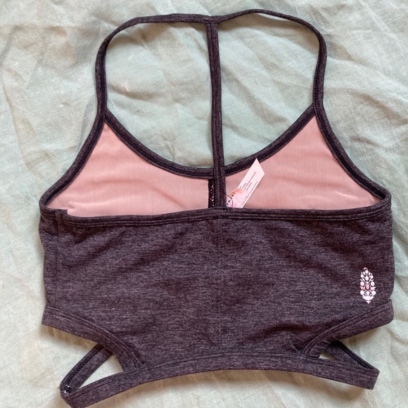 Super comfy n cute grey sports bra - Picture 2 of 2